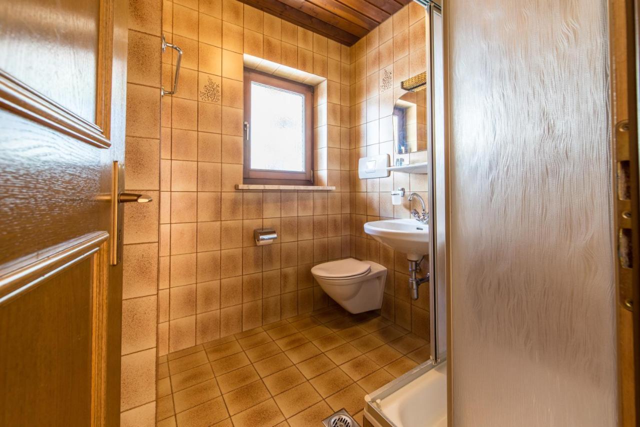 Gasthof Hoerschwang San Lorenzo di Sebato Exteriör bild
