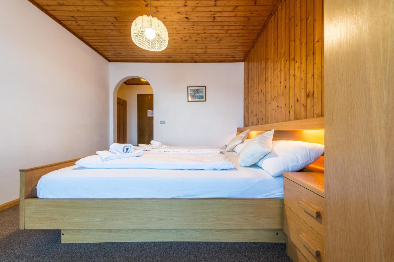 Gasthof Hoerschwang San Lorenzo di Sebato Exteriör bild